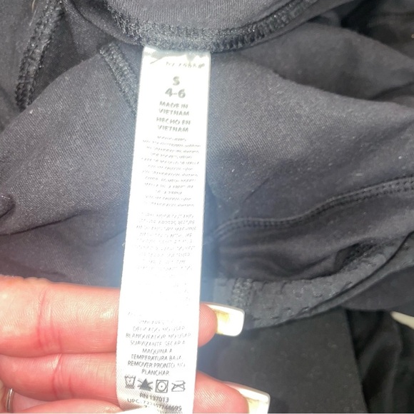 Z by Zobha black full length leggings with hip phone pockets SZ 4/6 ankle zip - Picture 5 of 10